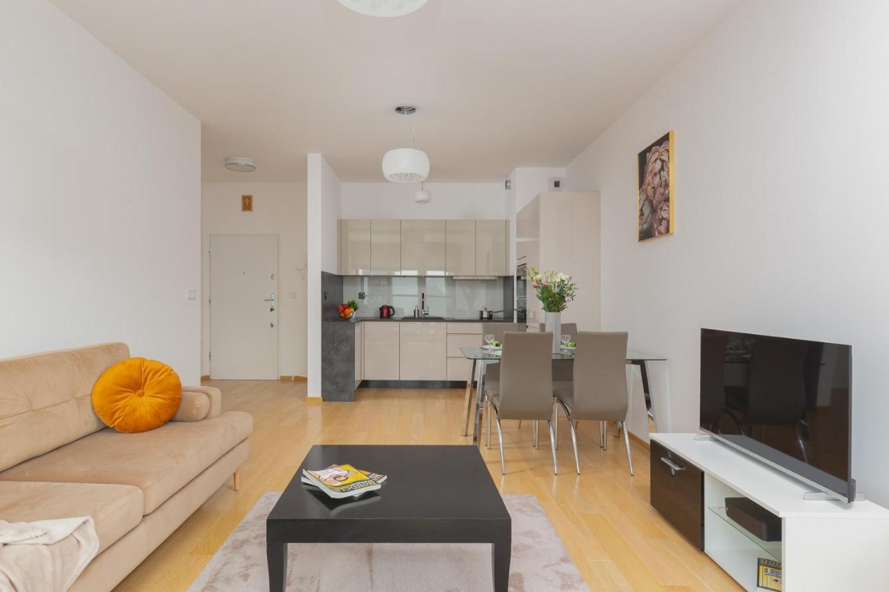 Dzielna Apartment Warsaw Wola By Noclegi Renters Buitenkant foto